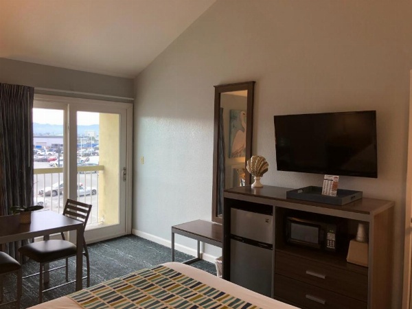 Sand Dollar Inn image 12